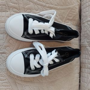 Cherokee boys black and white sneakers Size 1